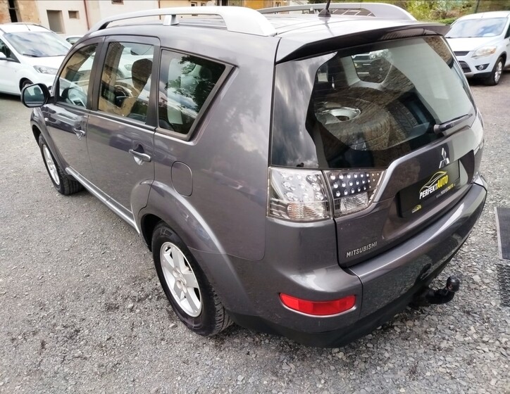 Mitsubishi Outlander 3