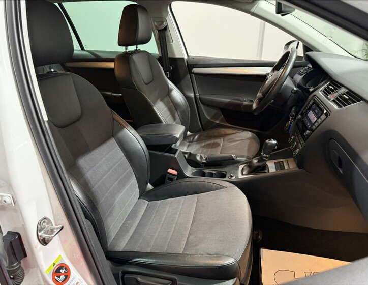 Škoda Octavia 23