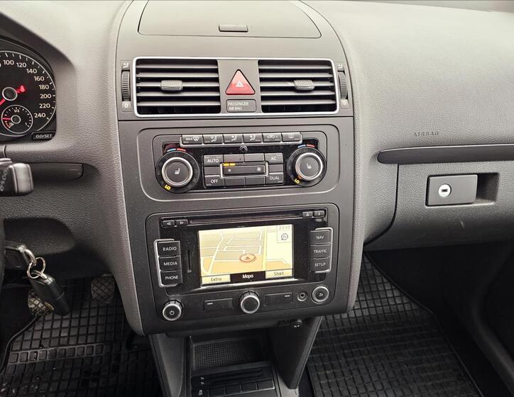 Volkswagen Touran 16