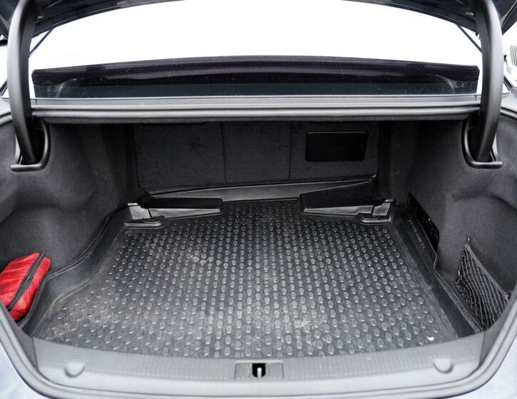 Audi A8 12