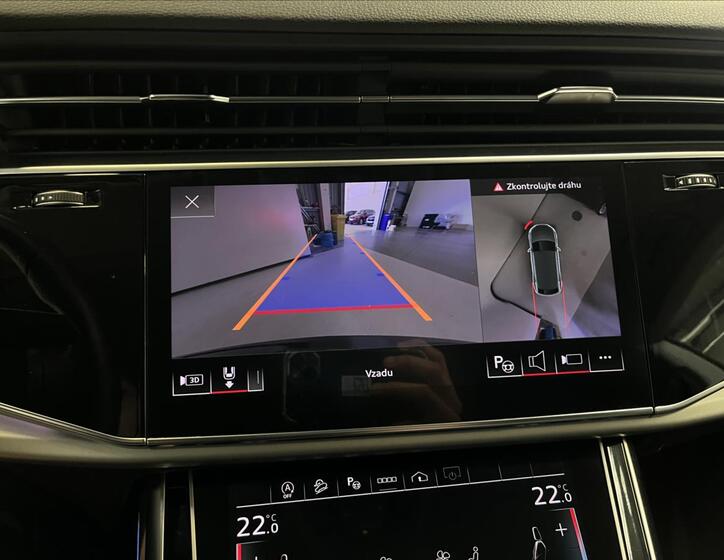 Audi Q8 14