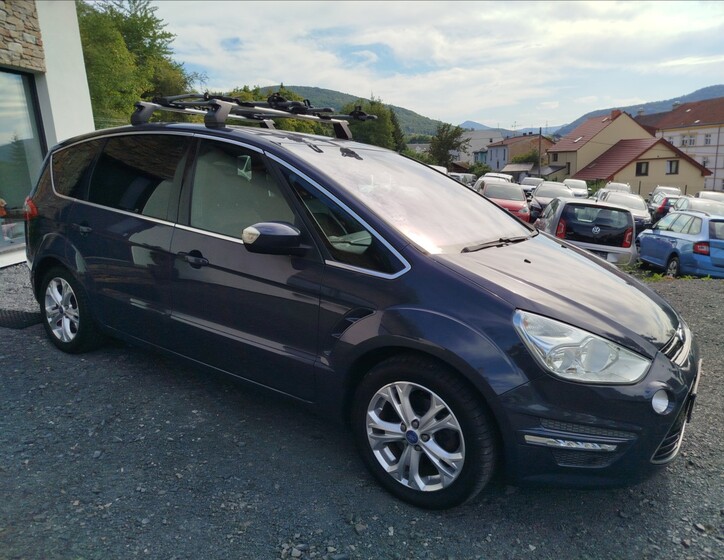 Ford S-MAX 8
