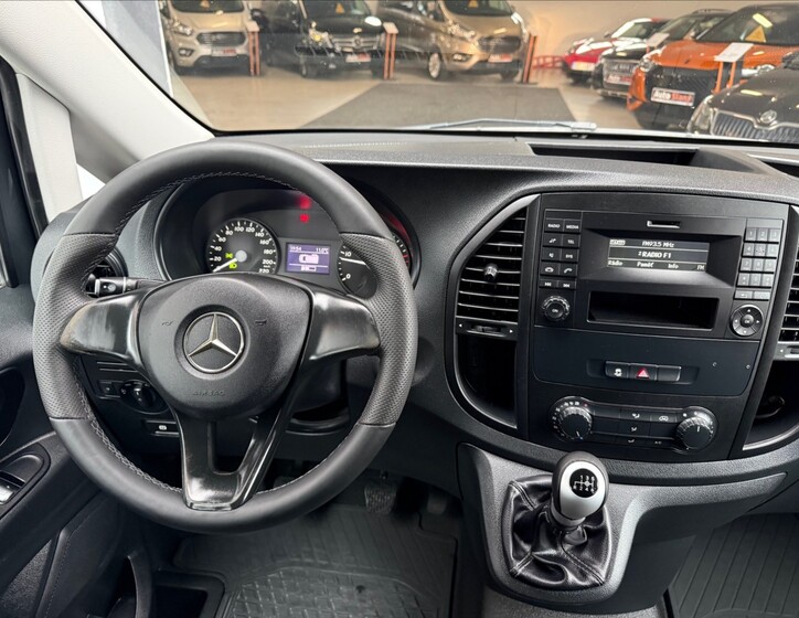 Mercedes-Benz Vito 14