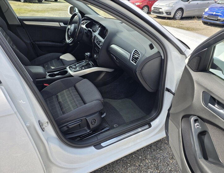 Audi A4 13