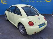Volkswagen New Beetle 6