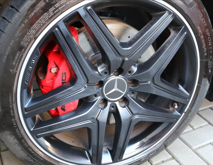 Mercedes-Benz GLB 74