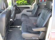 Chrysler Town & Country 9