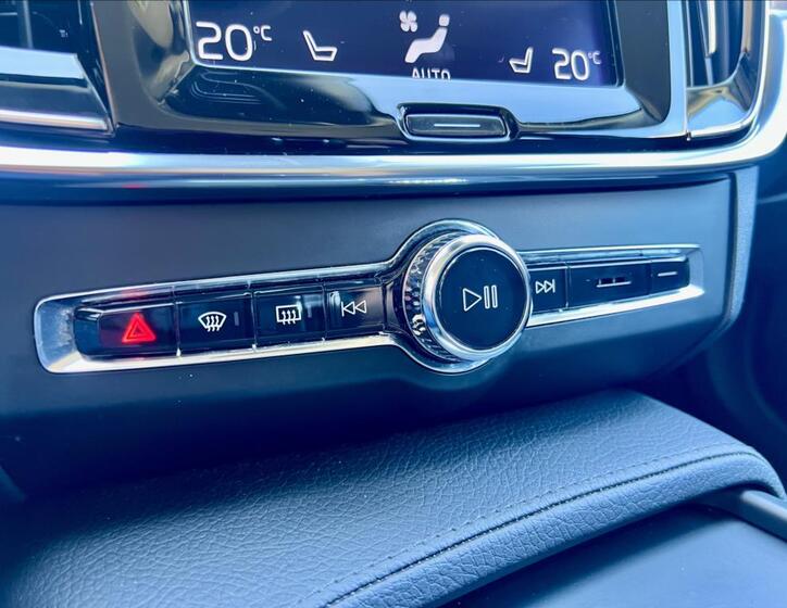 Volvo V90 39
