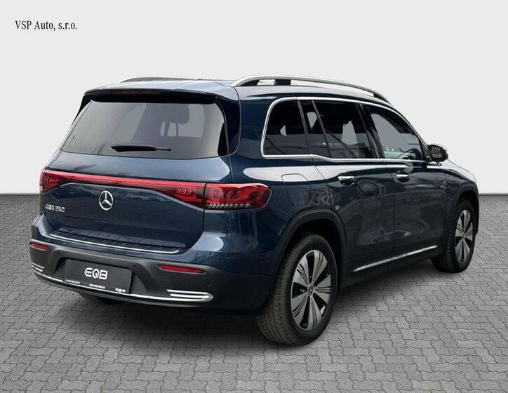 Mercedes-Benz EQB 5
