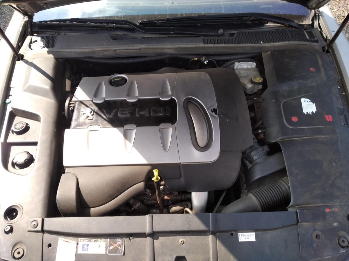 Peugeot 607