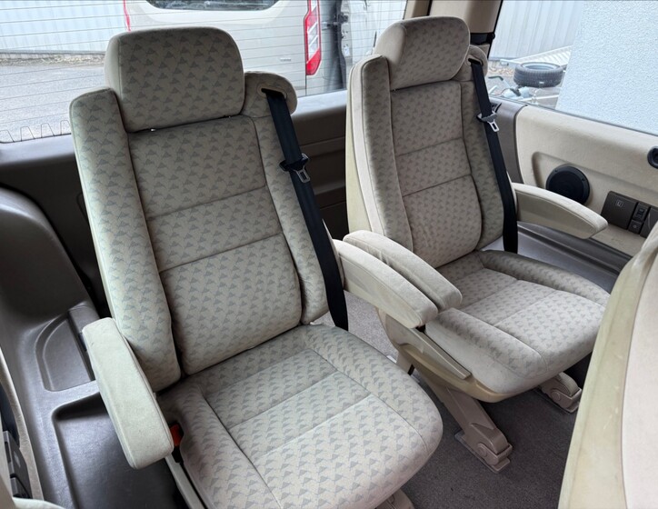 Mercedes-Benz Vito 18