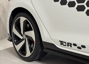 Volkswagen Golf 9