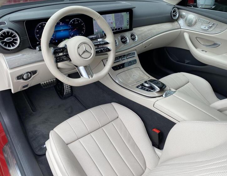 Mercedes-Benz Třídy E 9