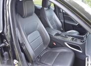 Jaguar F-Pace 15