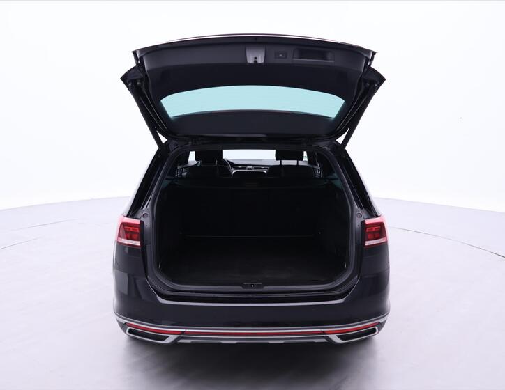 Volkswagen Passat 9