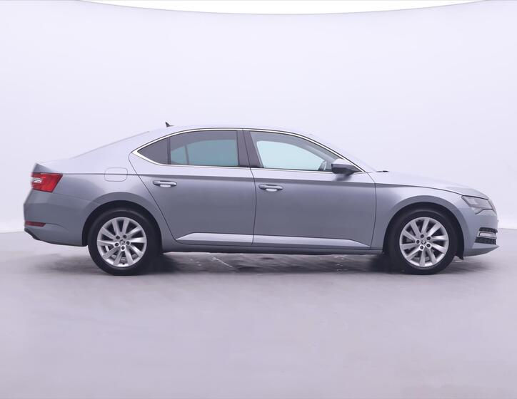 Škoda Superb 8