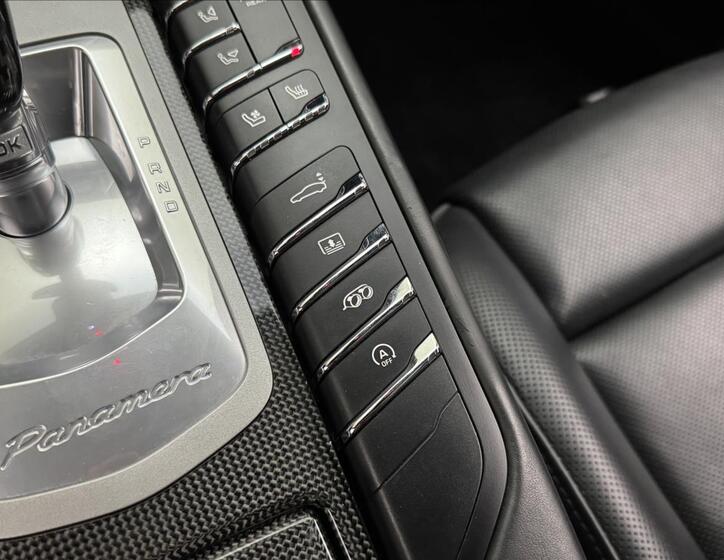 Porsche Panamera 28
