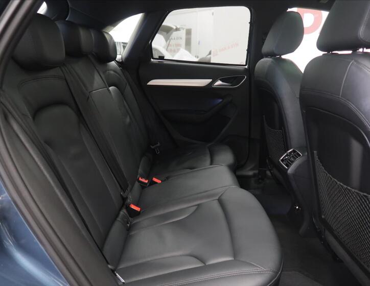 Audi Q3 14