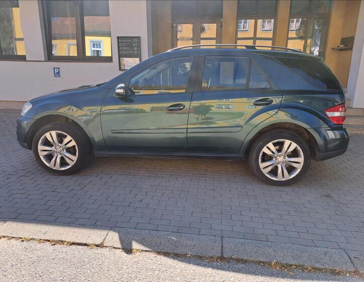 Mercedes-Benz Třídy M 8