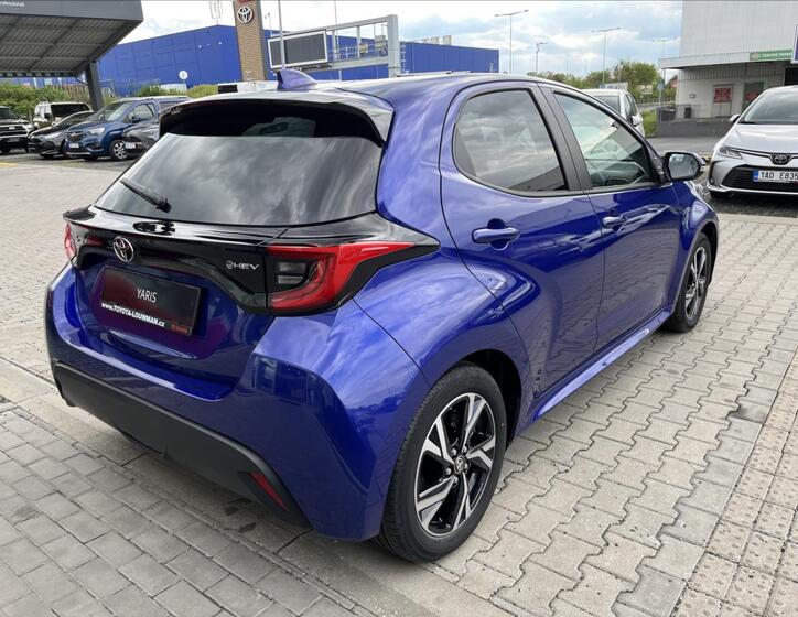 Toyota Yaris 7