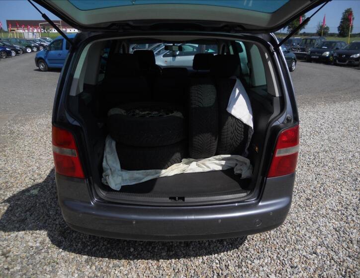 Volkswagen Touran 17