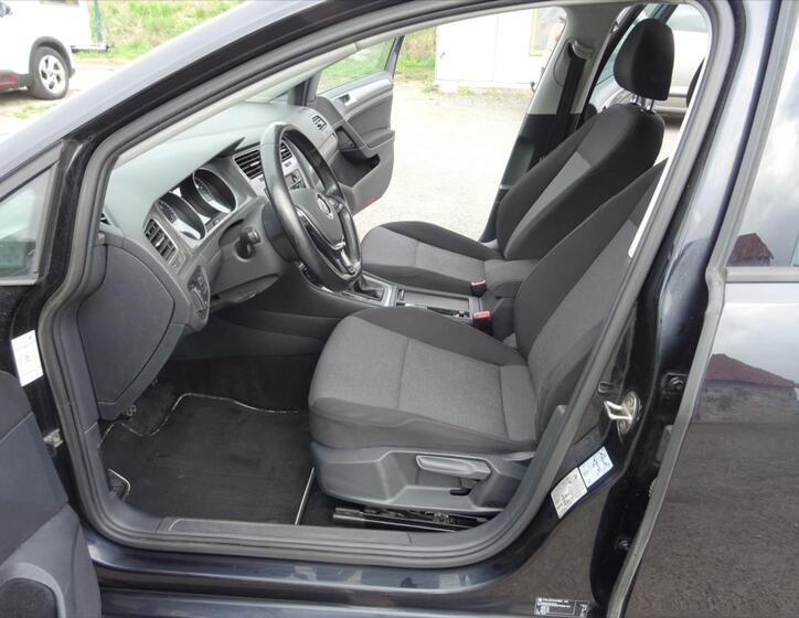 Volkswagen Golf 8