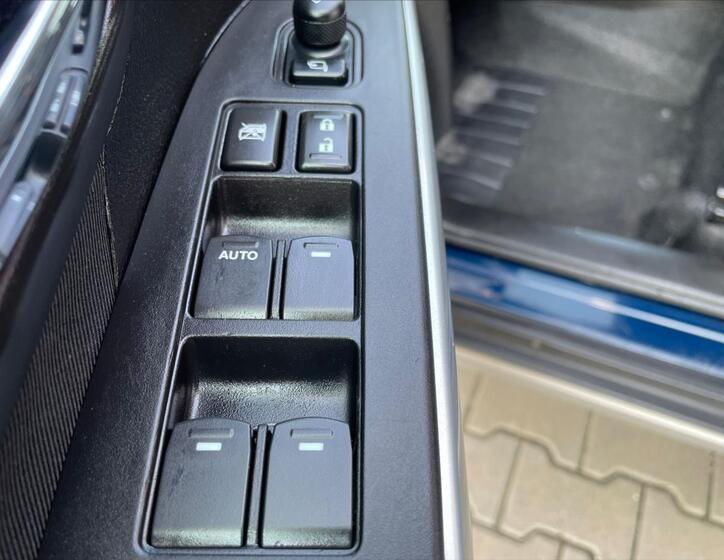 Suzuki SX4 S-Cross 16