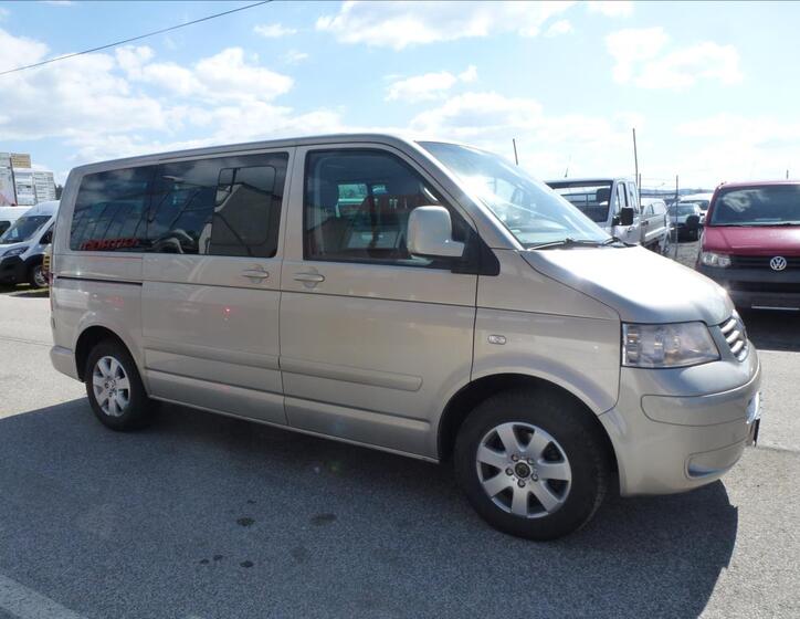 Volkswagen Multivan 5