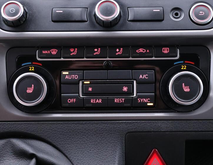 Volkswagen California 28