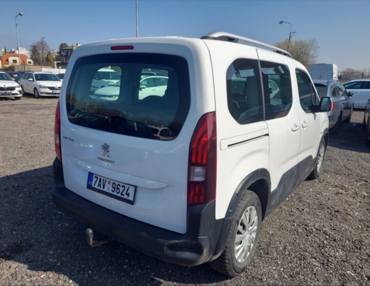 Peugeot Rifter 5