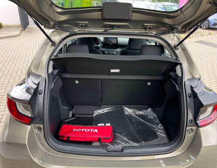 Toyota Yaris 26