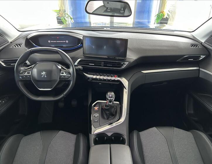 Peugeot 3008 8