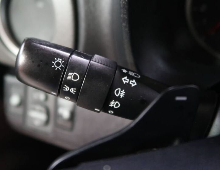 Toyota Yaris 25