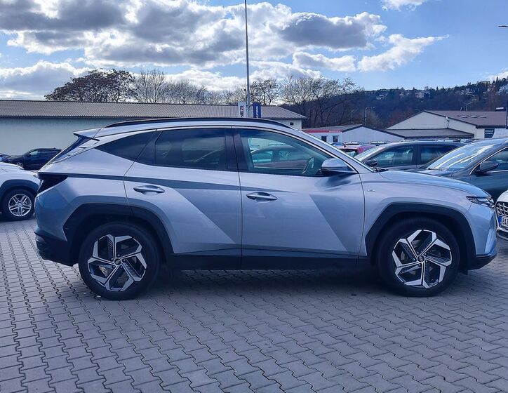 Hyundai Tucson 4