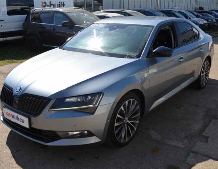 Škoda Superb 1