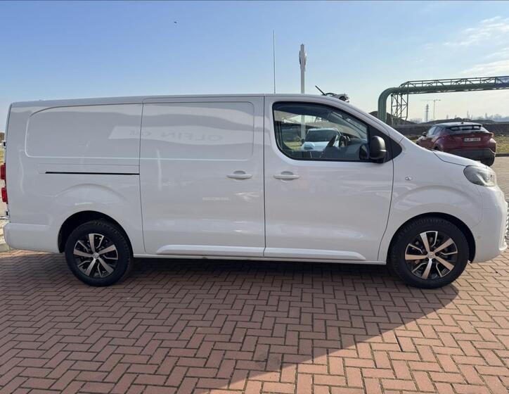 Toyota ProAce 4