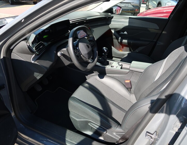 Peugeot 308 8
