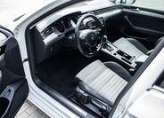Volkswagen Passat 9