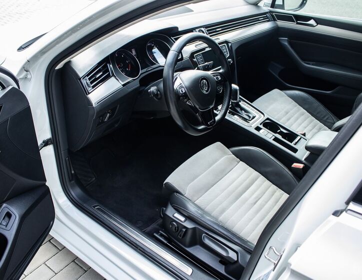 Volkswagen Passat 9