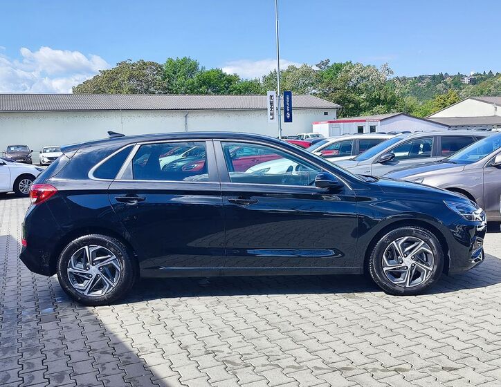 Hyundai i30 4