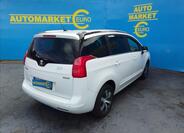 Peugeot 5008 4