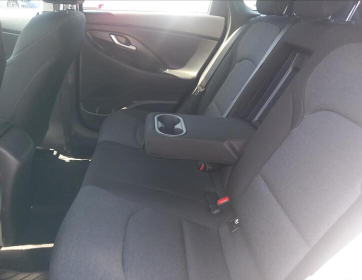 Hyundai i30 20
