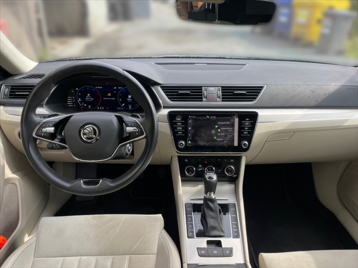 Škoda Superb