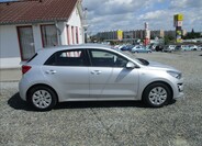 KIA Rio 5