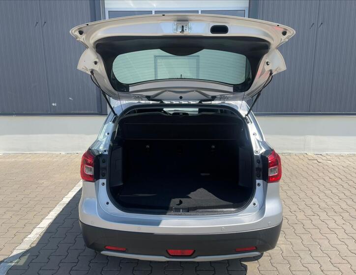 Suzuki SX4 S-Cross 9