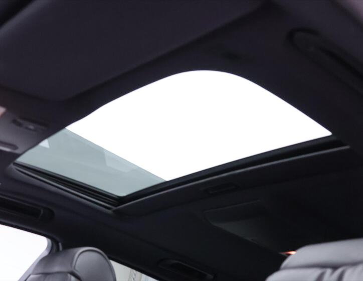 BMW Řada 7 26