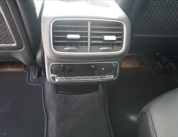 Mercedes-Benz GLS 11