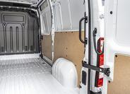 Nissan NV400 22