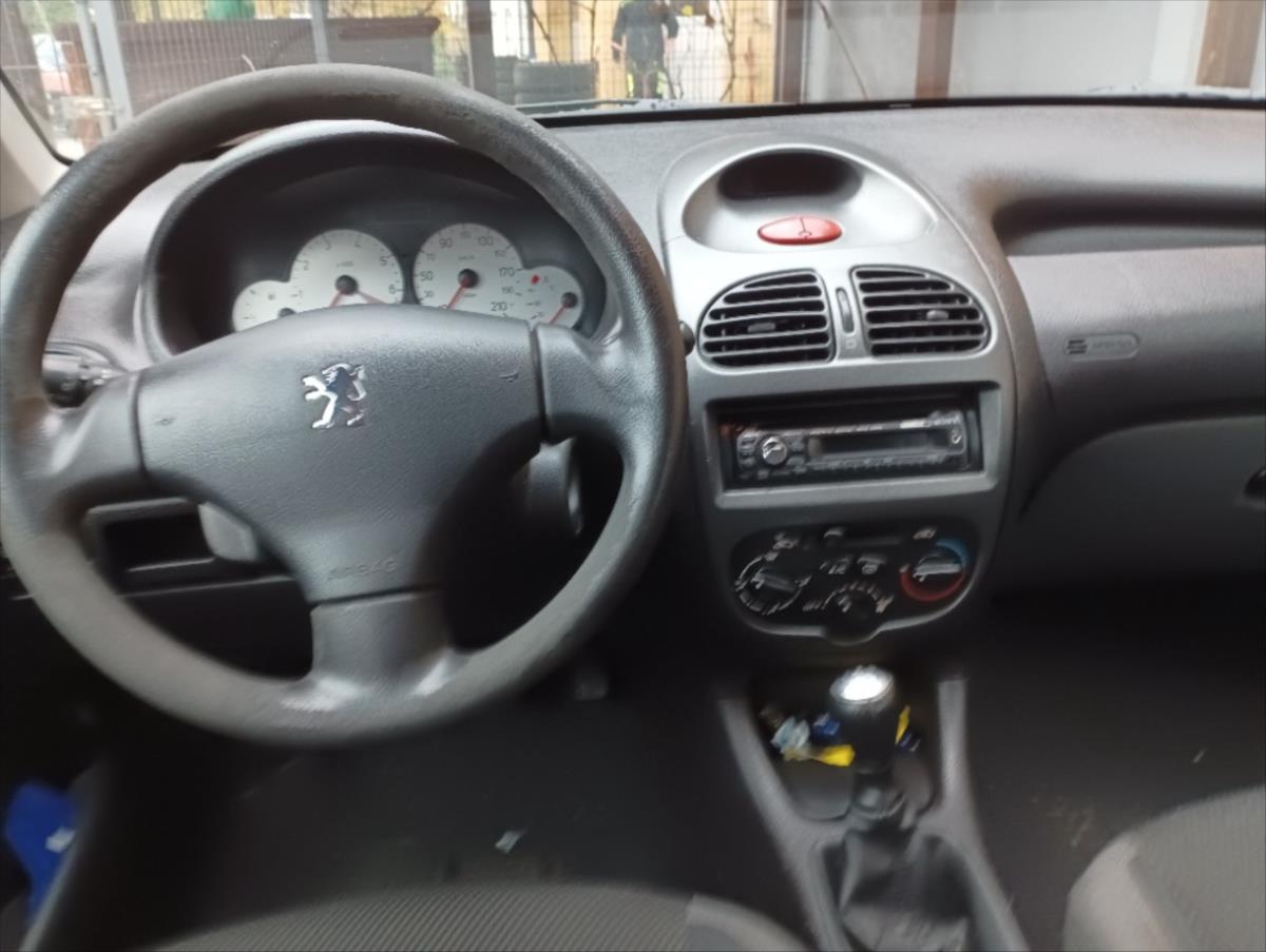 Peugeot 206
