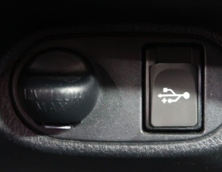 Toyota Yaris 28